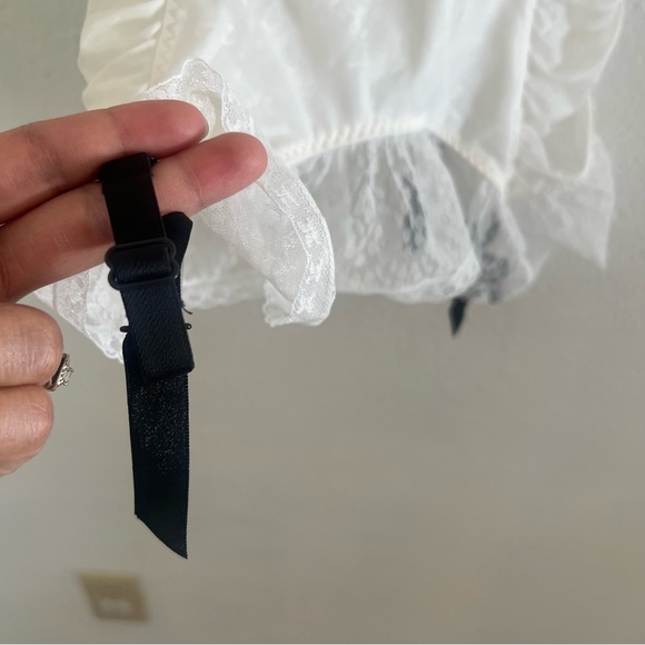 Victoria’s Secret lingerie - Picture 9 of 12